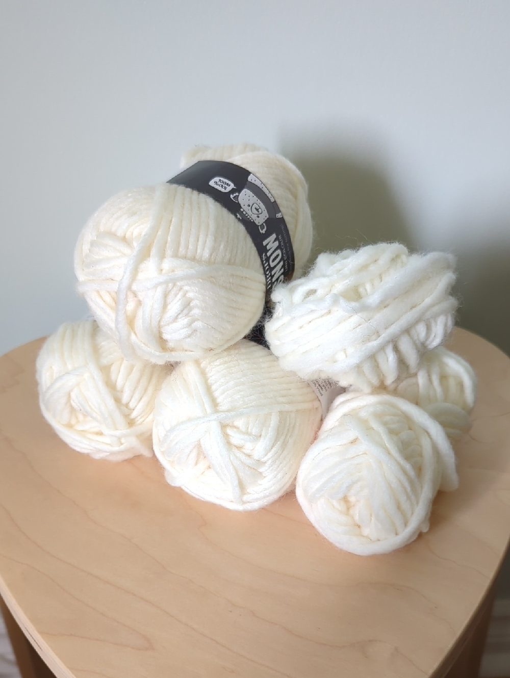 Drops Snow Yarn In 01 Off White